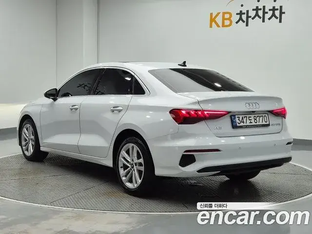 Audi A3 2022 — Photo 2/19