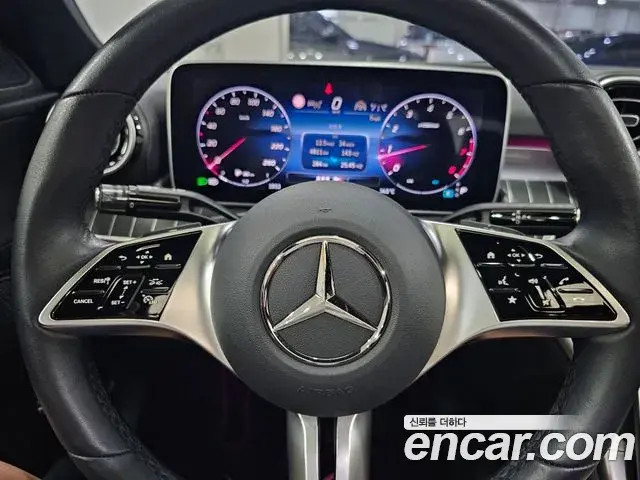 Mercedes-Benz C-Class 2024 — Photo 14/17