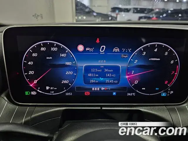 Mercedes-Benz C-Class 2024 — Photo 2/17