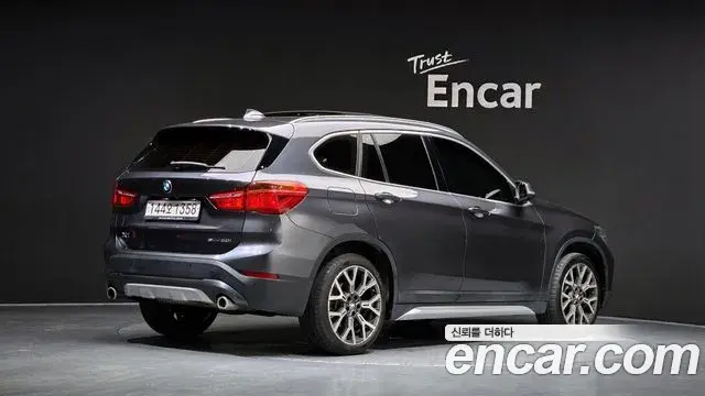 BMW X1 2022 — Фото 2/20