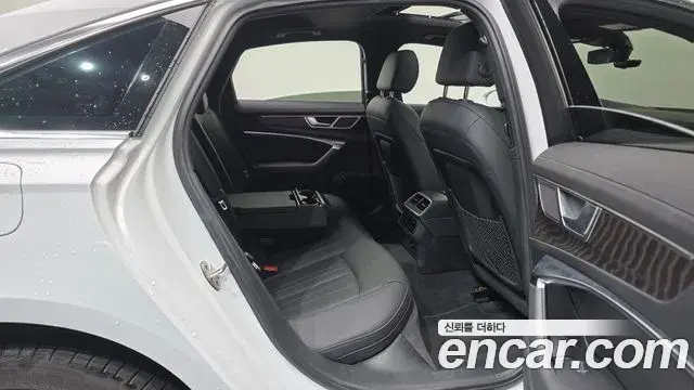 Audi A6 2023 — Photo 30/34