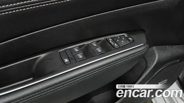 Renault Samsung SM6 2019 — ფოტო 24/32