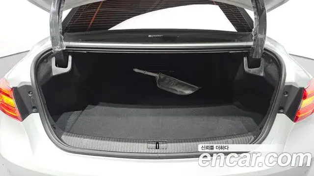 Renault Samsung SM6 2019 — ფოტო 28/32