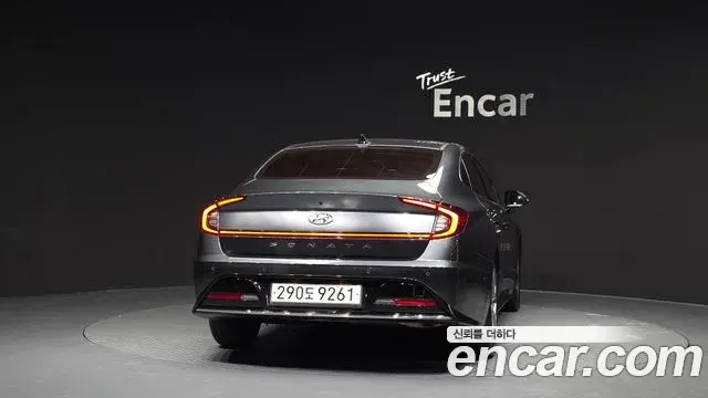 Hyundai Sonata 2022 — Фото 4/20