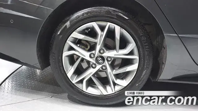 Hyundai Sonata 2022 — Фото 5/20