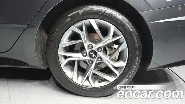 Hyundai Sonata Hybrid 2022 — ფოტო 10/31
