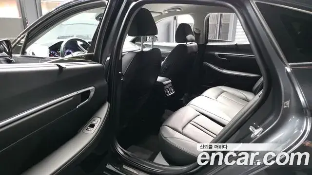 Hyundai Sonata Hybrid 2022 — ფოტო 18/31