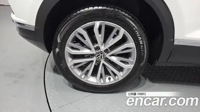 Volkswagen T-Roc 2021 — Şəkil 22/30