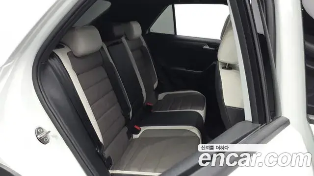 Volkswagen T-Roc 2021 — Şəkil 12/30
