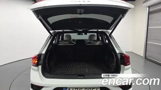Volkswagen T-Roc 2021 — Şəkil 1/30