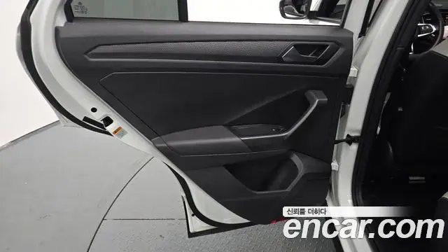 Volkswagen T-Roc 2021 — Şəkil 10/30