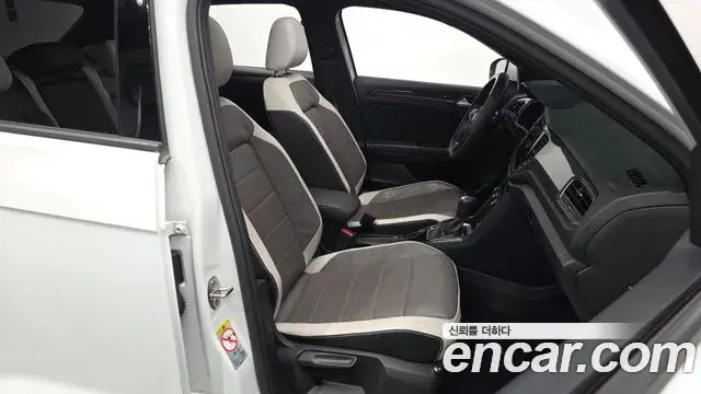 Volkswagen T-Roc 2021 — Şəkil 14/30