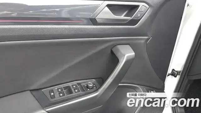 Volkswagen T-Roc 2021 — Şəkil 8/30