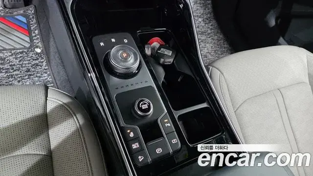 Kia Sorento 2024 — Фото 9/20