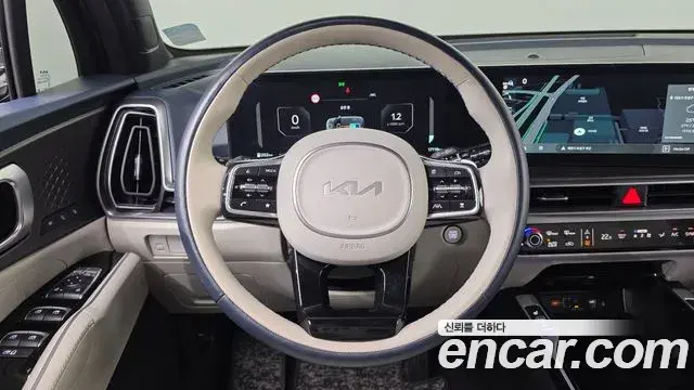 Kia Sorento 2024 — Фото 13/20