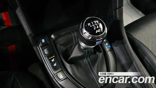 Hyundai Veloster 2019 — Фото 9/20