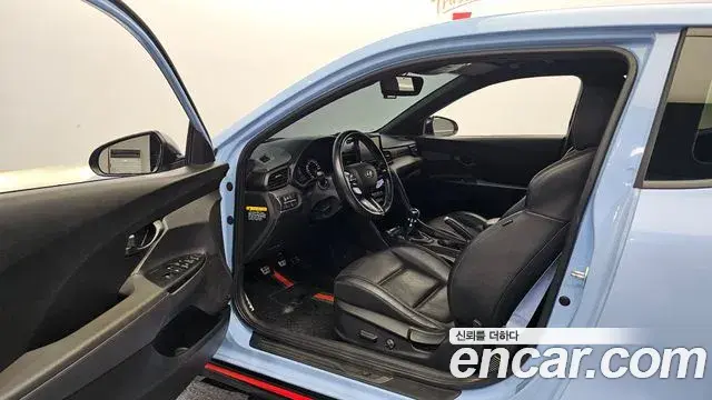 Hyundai Veloster 2019 — Фото 10/20