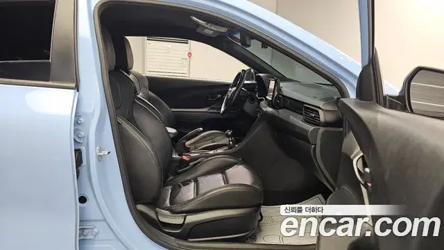 Hyundai Veloster 2019 — Photo 18/30