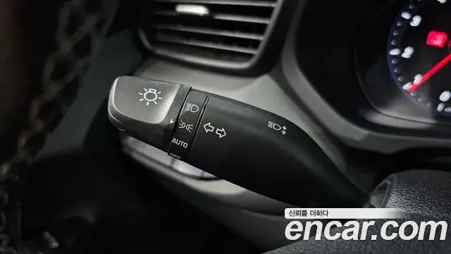 Hyundai Veloster 2019 — Photo 2/30