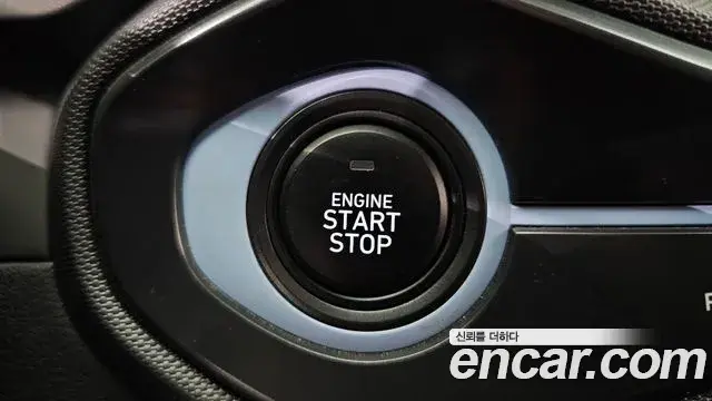Hyundai Veloster 2019 — Photo 26/30
