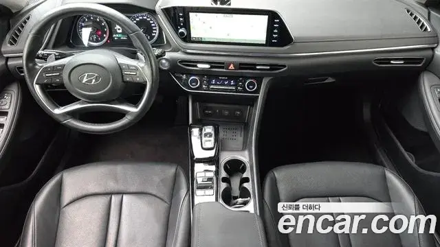 Hyundai Sonata Hybrid 2022 — Şəkil 28/35