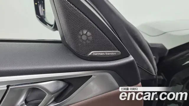 BMW 4 Series 2024 — Photo 20/33