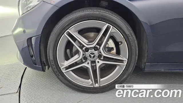 Mercedes-Benz C-Class 2021 — Photo 10/30