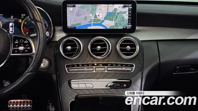 Mercedes-Benz C-Class 2021 — Photo 2/30
