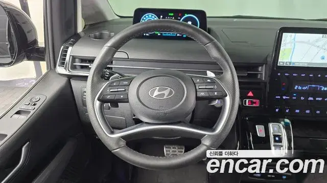 Hyundai Staria 2024 — ფოტო 23/37