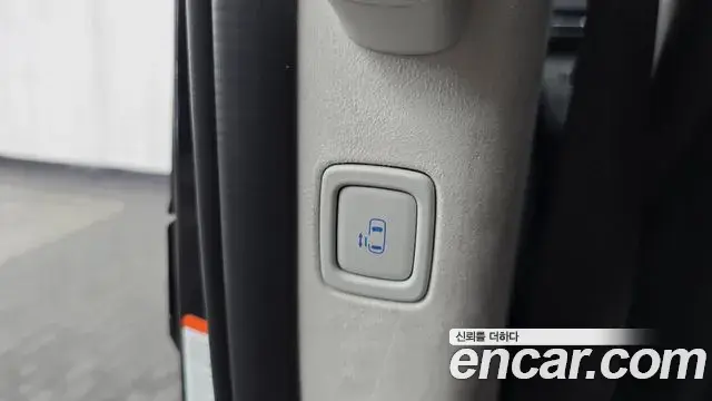 Hyundai Staria 2024 — ფოტო 10/37