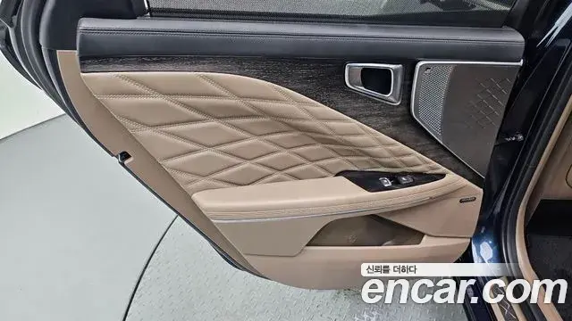 Kia K8 2023 — Photo 24/33