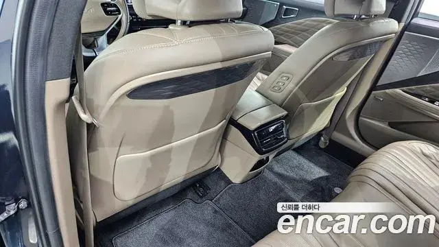 Kia K8 2023 — Photo 6/33