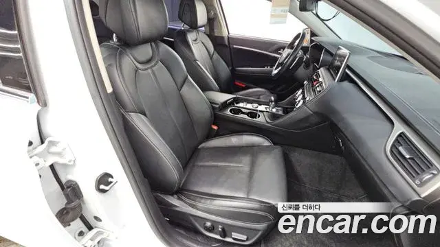 Genesis G70 2019 — Photo 15/20