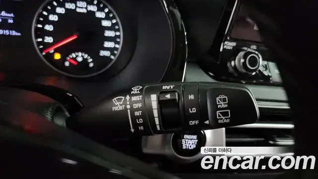 Kia Seltos 2019 — Şəkil 16/32