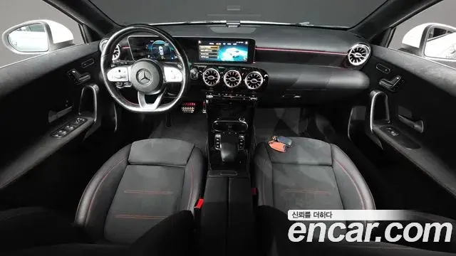 Mercedes-Benz A-Class 2020 — ფოტო 1/31