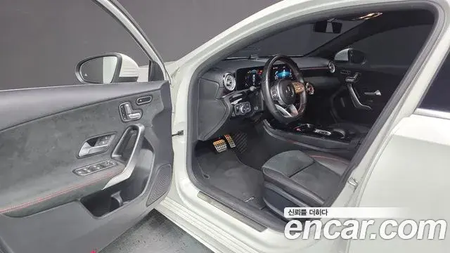 Mercedes-Benz A-Class 2020 — ფოტო 3/31