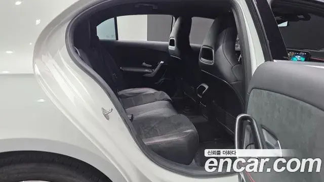 Mercedes-Benz A-Class 2020 — ფოტო 6/31