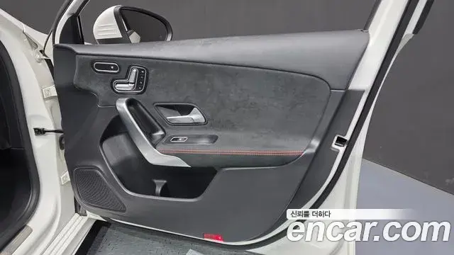 Mercedes-Benz A-Class 2020 — ფოტო 17/31