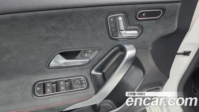 Mercedes-Benz A-Class 2020 — ფოტო 9/31