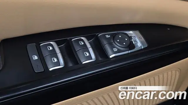 Kia Carnival 2023 — Фото 20/20