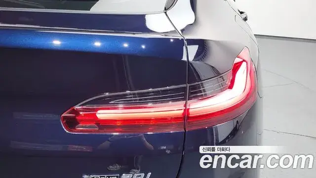 BMW X4 2021 — Şəkil 24/34