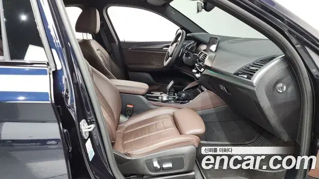 BMW X4 2021 — Şəkil 16/34
