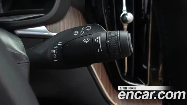 Volvo XC60 2022 — Photo 15/37