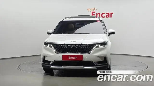 Kia Carnival 2021 — Фото 2/20
