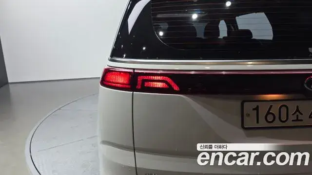 Kia Carnival 2021 — Photo 17/43
