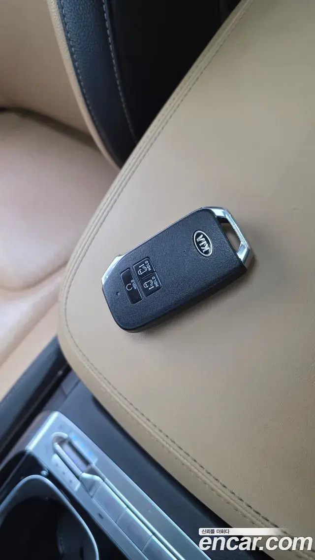 Kia Carnival 2021 — Photo 37/43