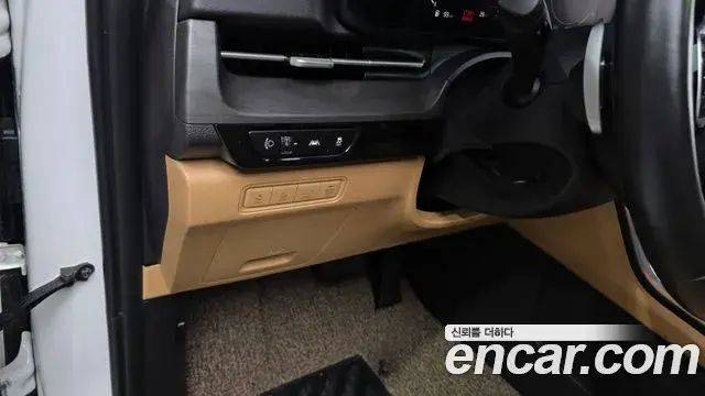 Kia Carnival 2021 — Photo 24/43