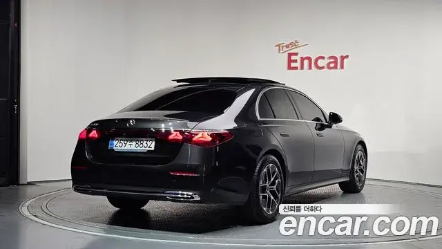 Mercedes-Benz E-Class 2025 — Şəkil 11/32