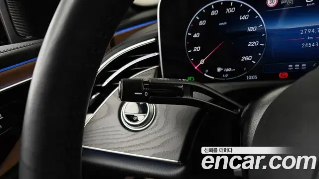 Mercedes-Benz E-Class 2025 — Şəkil 28/32