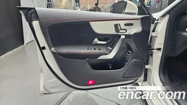 Mercedes-Benz CLA-Class 2023 — ფოტო 13/32
